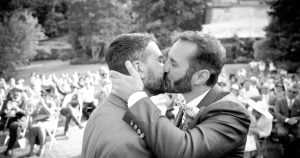 Mariage Gay Bastide Auberge des Adrets 183002 2 2 - LAWRENCE BANAHAN Wedding Photo côte d'Azur